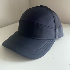 Lululemon cap - adjustable size